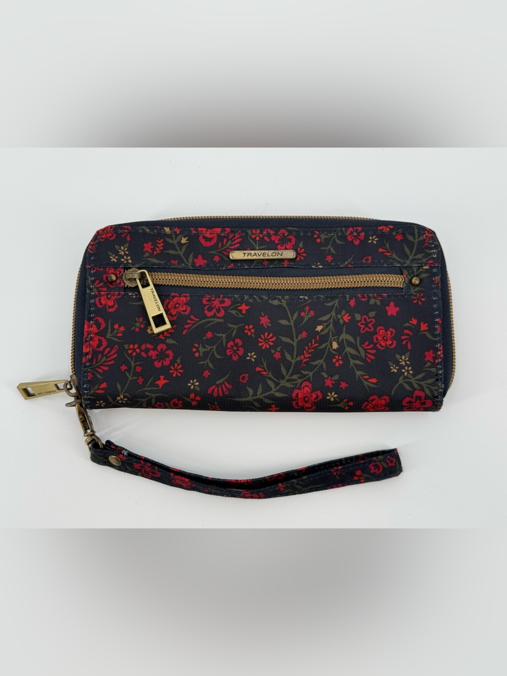 Travelon Zip Around Wallet
